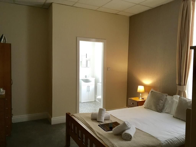 Bedroom 3, Hilbre Hotel, Blackpool
