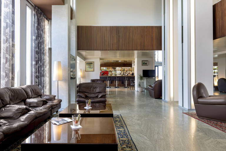 Others 4, Bellevue Hotel, Rimini