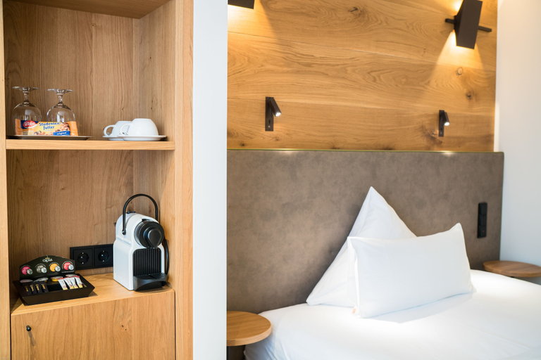 Bedroom 5, Olymp Munich, Freising