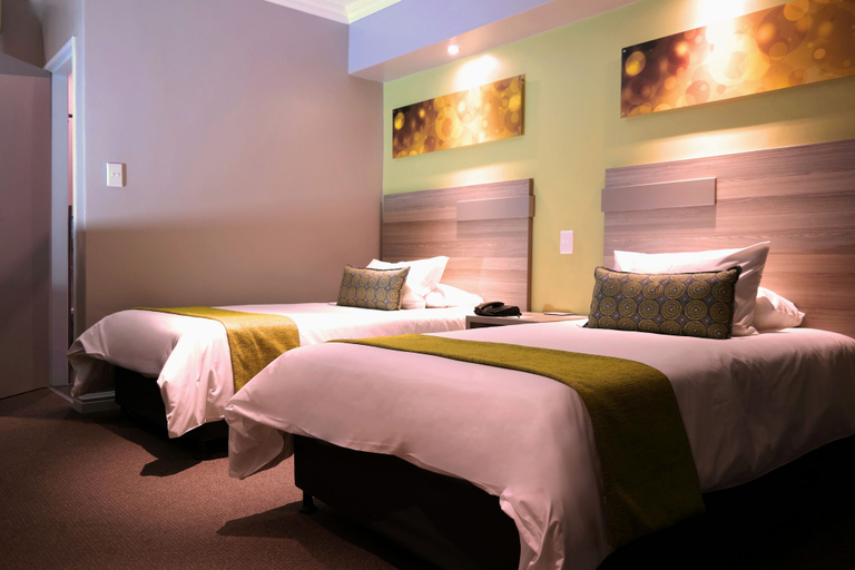 Bedroom 4, Birchwood Hotel and OR Tambo Conference Centre, Ekurhuleni