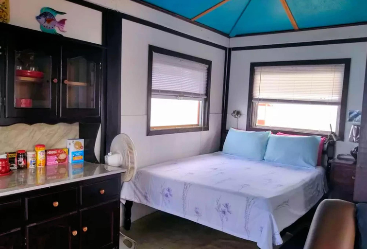 Bedroom 2, Bird Island Placencia
