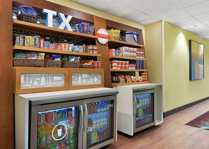 Food & Drinks 5, Hampton Inn Dallas-Irving-Las Colinas, Irving