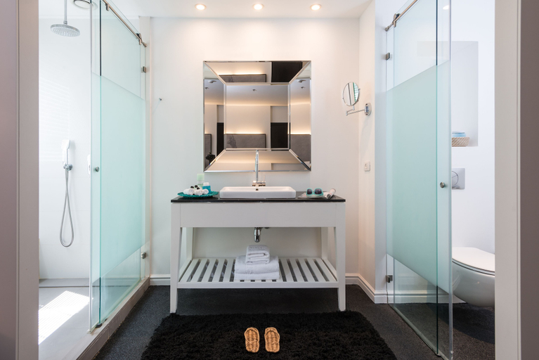 Bathroom 5, Leonardo Boutique Hotel Tel Aviv