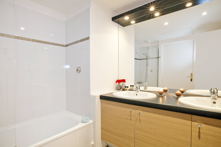 Bathroom 5, Residhome Asnières, Hauts-de-Seine