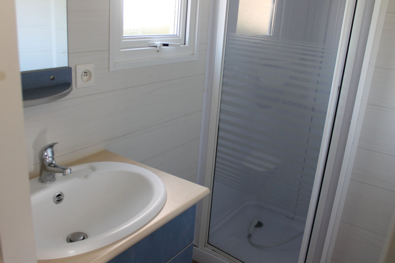 Bedroom 5, Camping Le Plan d'Eau Saint Charles, Tarn