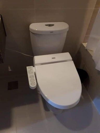 Bathroom 4, EJB room at the Mactan Newton, Lapu-Lapu City