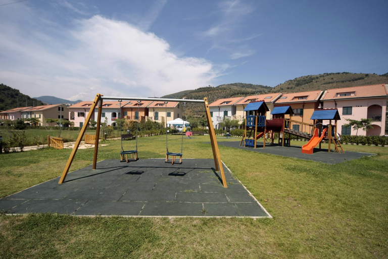 Children's play area - outdoor 5, Appartamenti Castellaro, Imperia