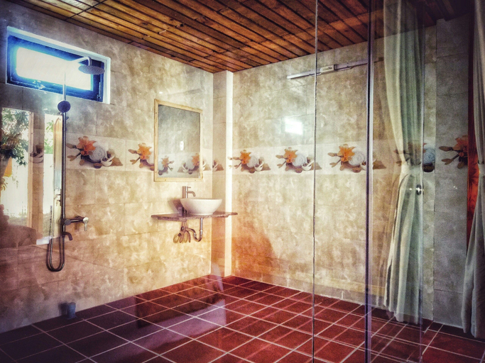 Bathroom 5, Ong Lang Garden, Phú Quốc
