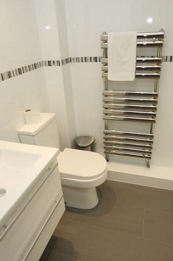 Bathroom 3, Sheppards Yard, Hertfordshire