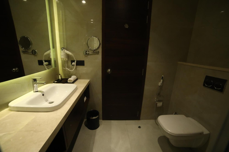 Bathroom 4, Hotel Ortus, Kota