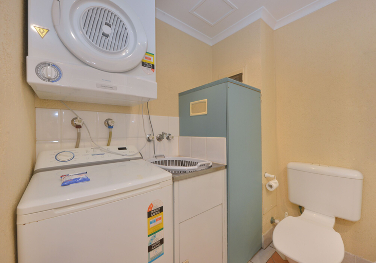 Bathroom 4, Seascape Holidays - Coral Apartments, Douglas