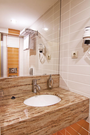 Bathroom 5, Hotel Ilayda, Kuşadası