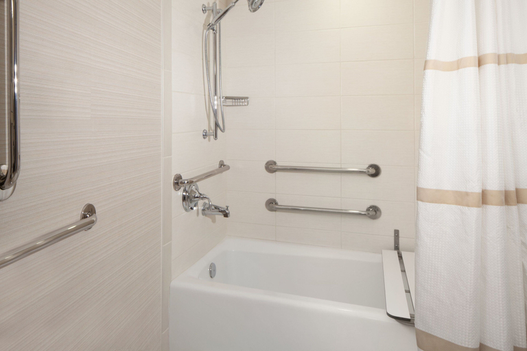 Bathroom 5, Marriott Memphis East, Shelby