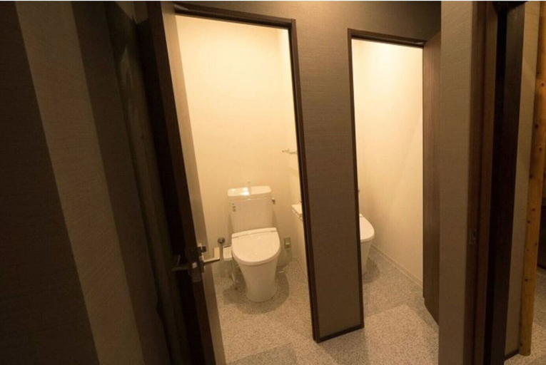 Bathroom 3, Hostel Ko-fu, Osaka