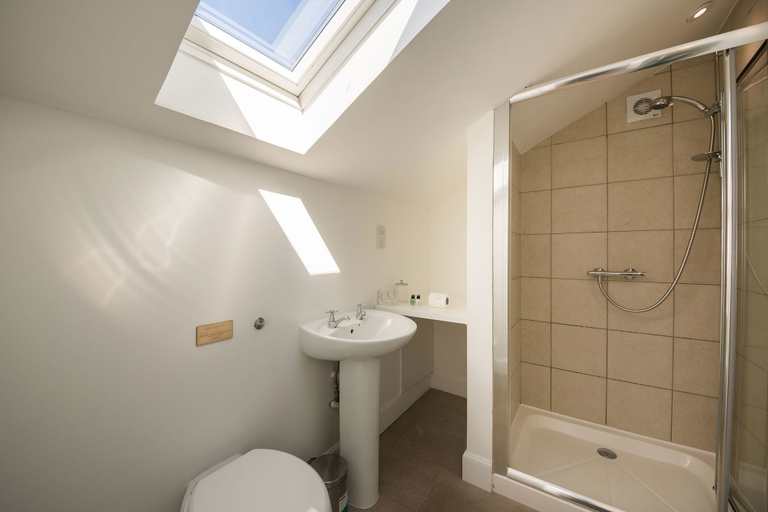 Bathroom 4, Ben Lawers, Perthshire and Kinross