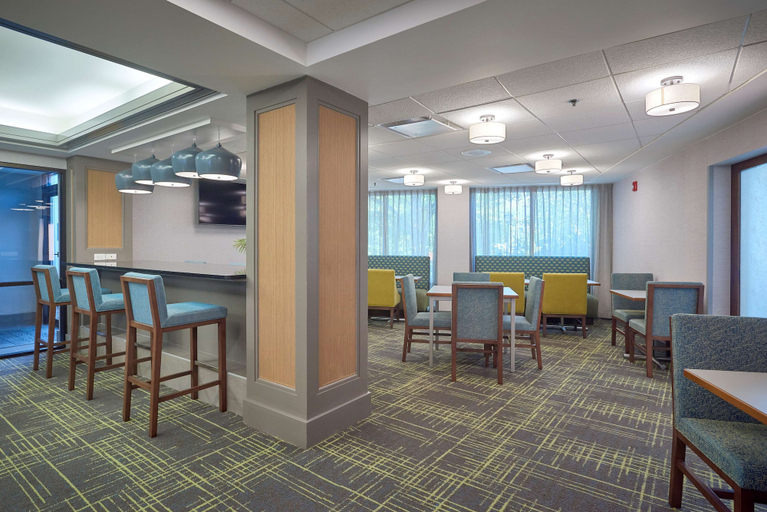 Food & Drinks 5, Hampton Inn by Hilton Harrisburg West, Cumberland