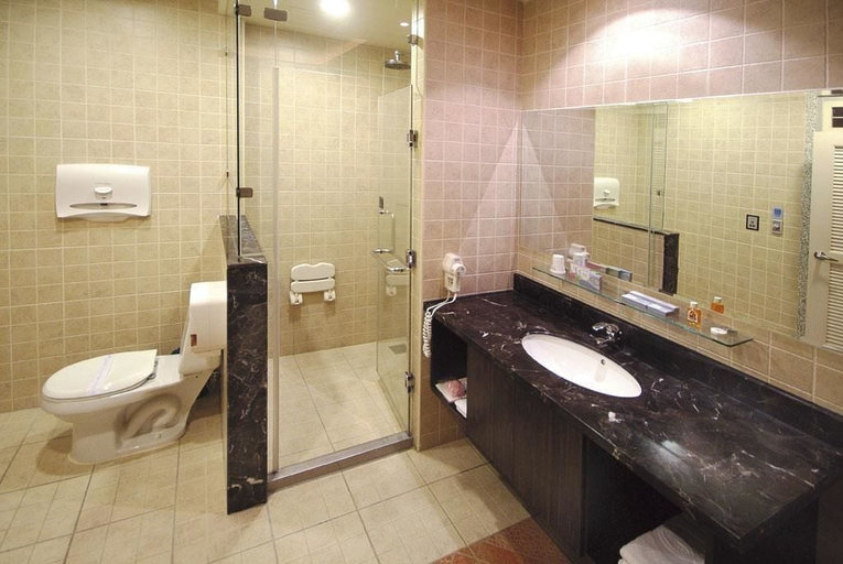 Bathroom 3, Hwu Meei Motel, Tainan