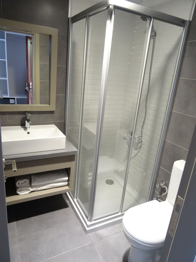 Bathroom 5, Hotel Pine Valley, Fethiye