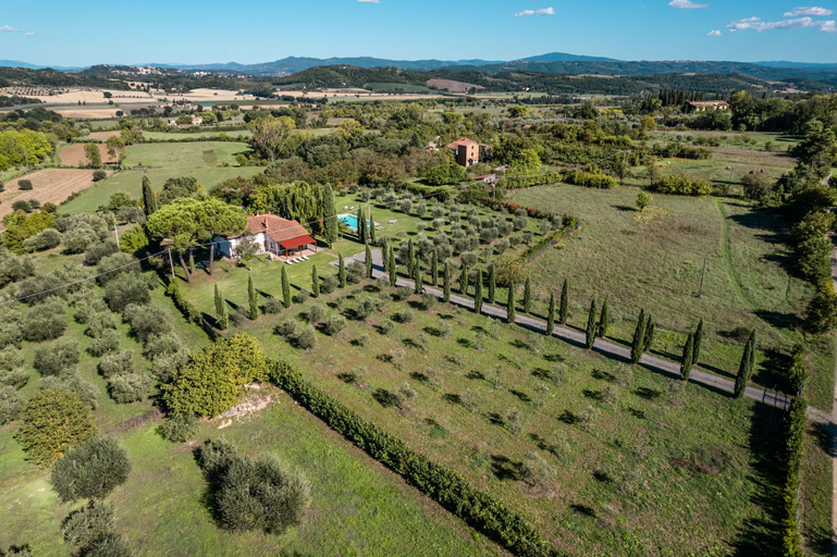 Others 5, Villa Leonardo, Siena