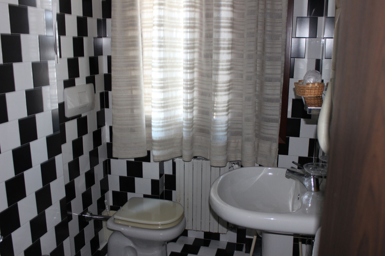 Bathroom 5, Locanda da Renzo, Treviso