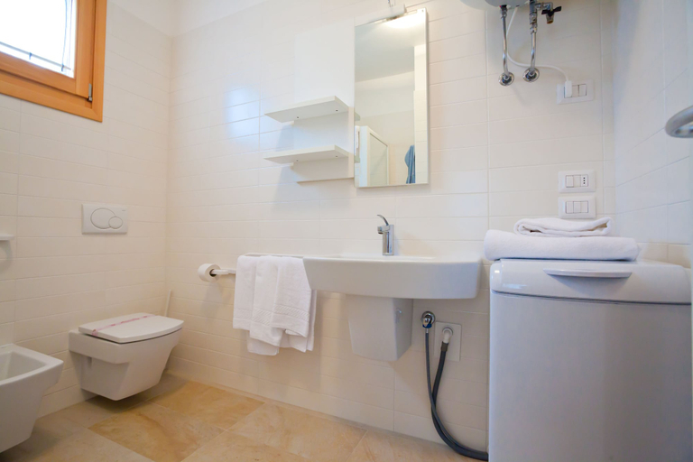 Bathroom 4, Villaggio Laguna Blu, Venezia