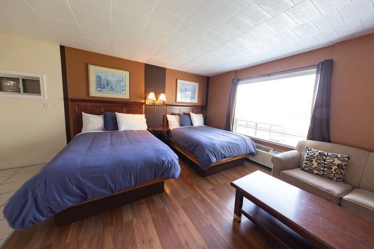 Bedroom 3, Villager Lodge, Niagara