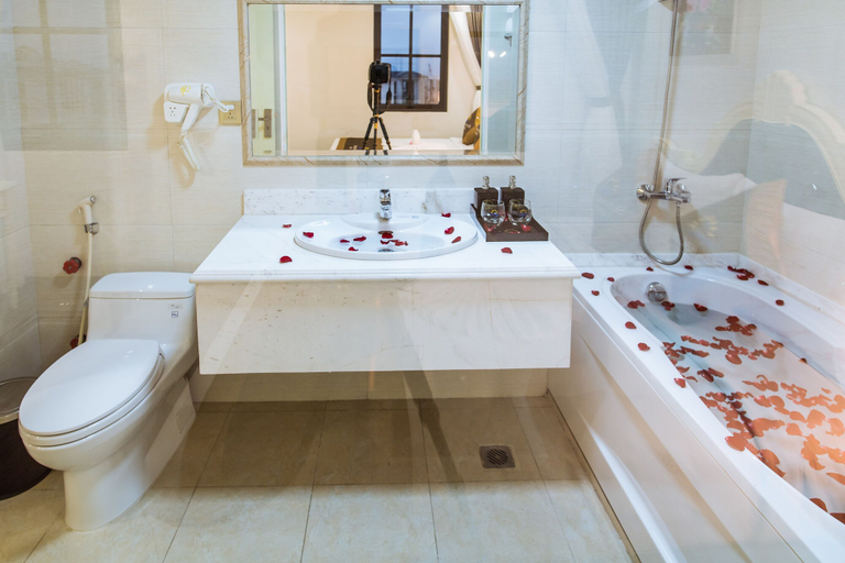 Bathroom 4, Sun Halong Hotel, Hạ Long