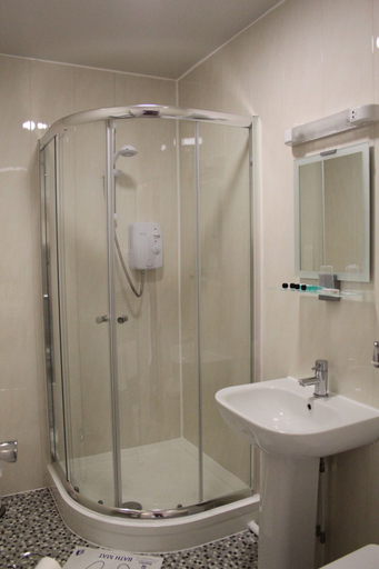 Bathroom 3, Abbey Grange Hotel, Warwickshire