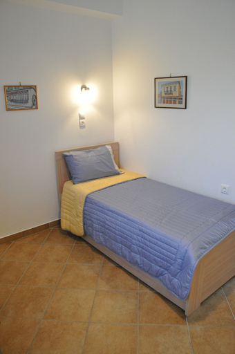 Bedroom 3, Villa Annilena, Central Greece