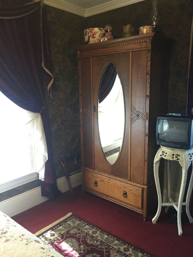 Bedroom 2, Weaverville Whitmore Inn, Trinity