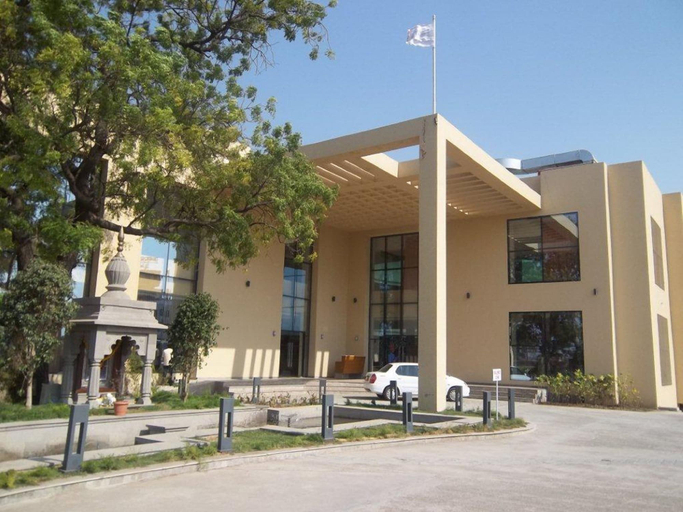 Exterior & Views 2, St Laurn - The Spiritual Resort, Ahmadnagar