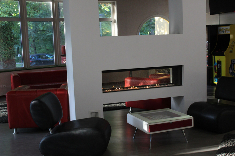 Public Area 2, Hotel Orion, Moselle