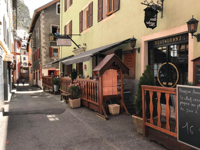 Exterior & Views 2, Auberge de la paix, Hautes-Alpes