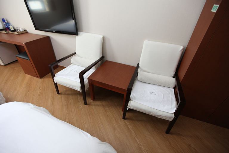 Bedroom 4, Incheon Airtel, Jung