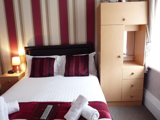 Bedroom 3, Hilbre Hotel, Blackpool