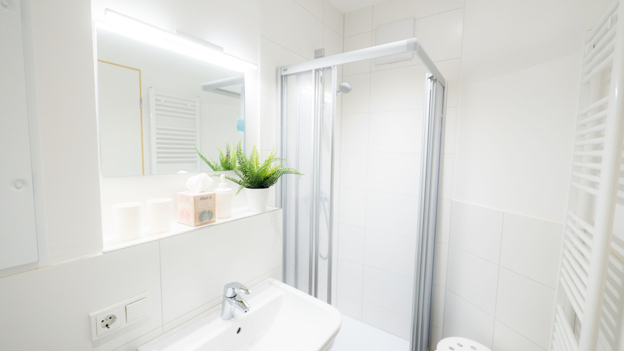 Bathroom 4, Relax Aachener Boardinghouse Phase 2, Städteregion Aachen