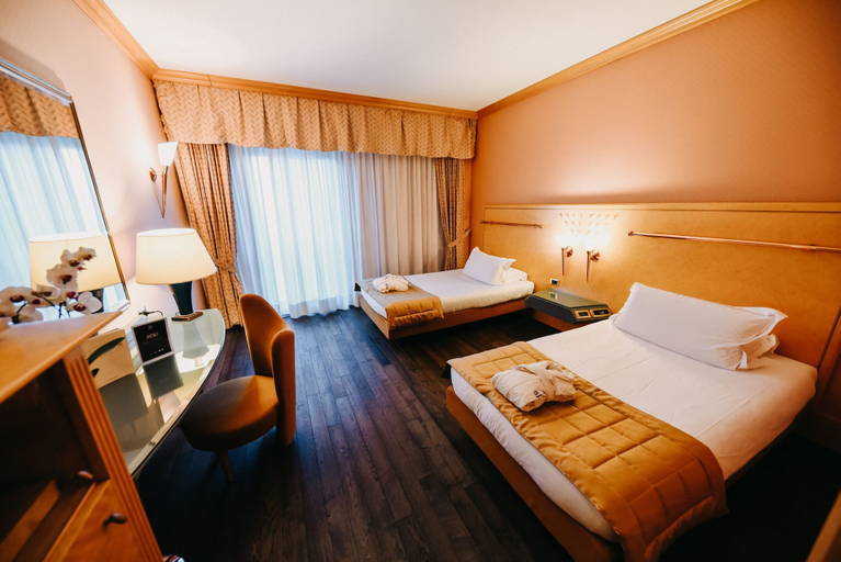 Bedroom 2, SHG Hotel Antonella, Roma
