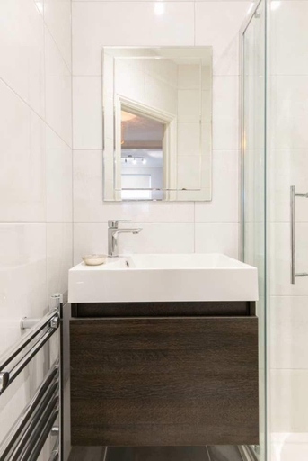 Bathroom 3, 12 Helena House Studio, Reading