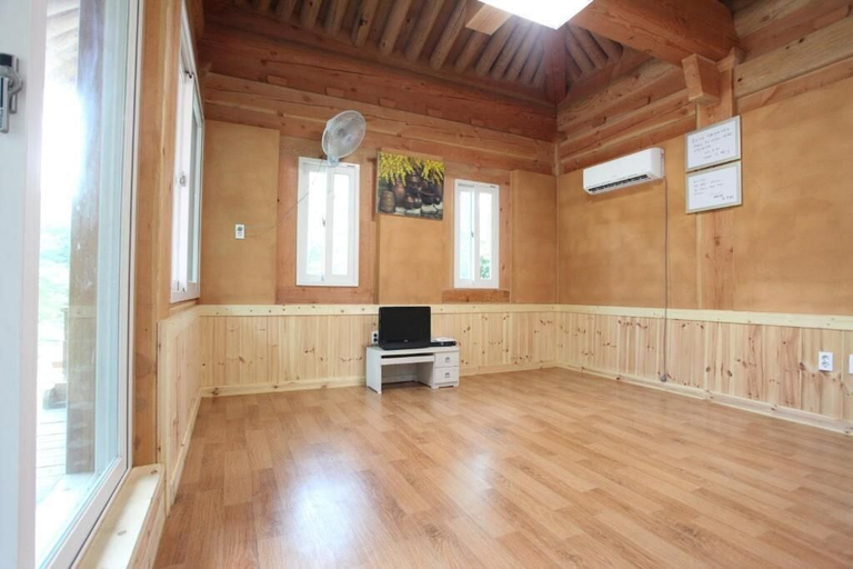 Others 5, Geumhak Pension, Yeongwol