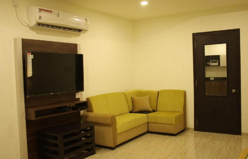 Others 5, Hotel Grand Gaayatris, Kancheepuram