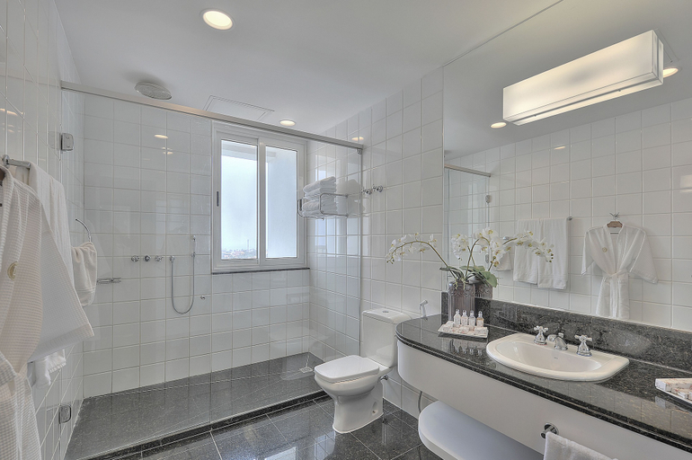 Bathroom 5, Hotel Deville Prime Salvador, Salvador