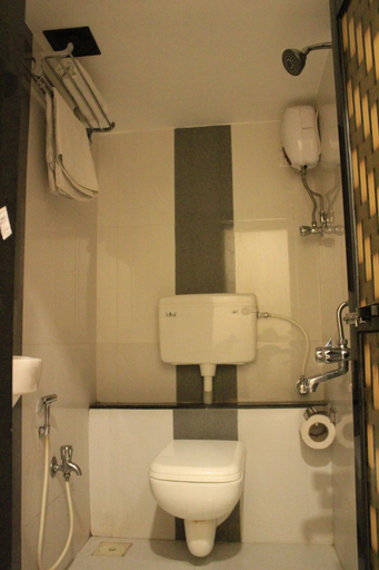 Bathroom 4, Sai Residency, Mumbai Suburban