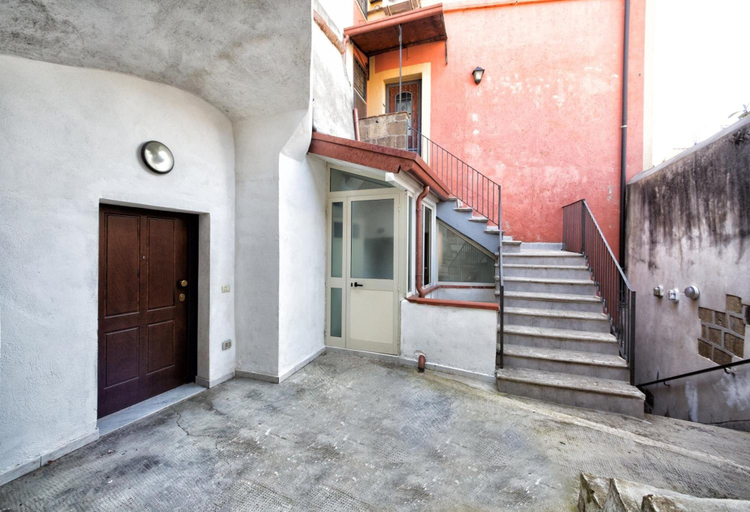Exterior & Views, Giualduomo, Benevento
