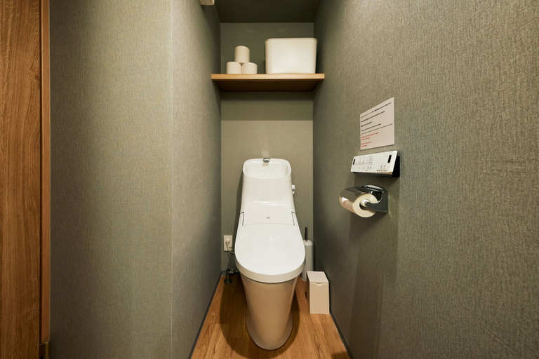Bathroom 4, boxi Hakata 2, Fukuoka