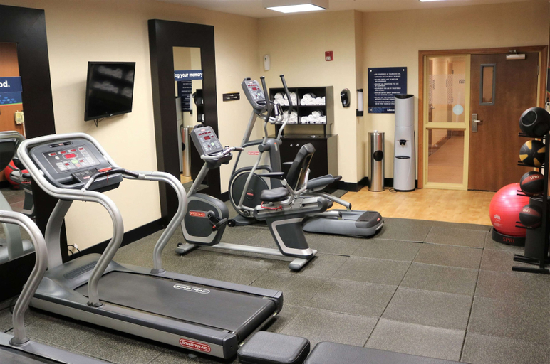 Others 5, Hampton Inn & Suites Fremont, Sandusky