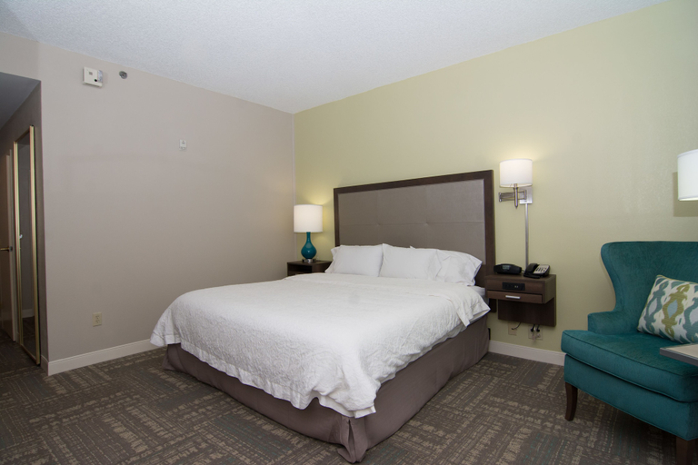 Bedroom 5, Hampton Inn Jacksonville I-10 West, Duval