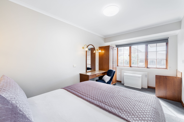 Bedroom 3, Adelaide Inn, Adelaide