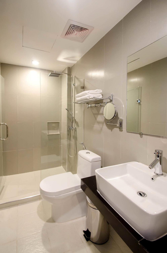 Bathroom 4, Jony's Boutique Hotel, Malay