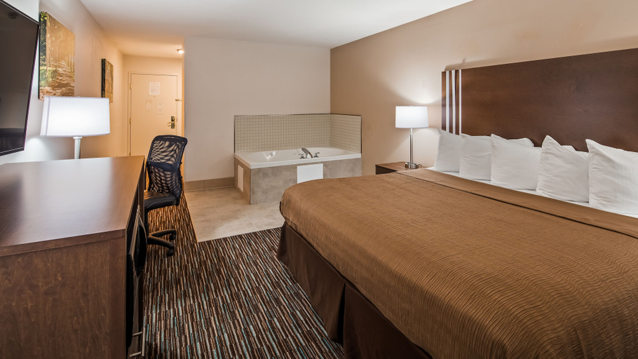 Bedroom 3, Best Western Brookfield, Linn