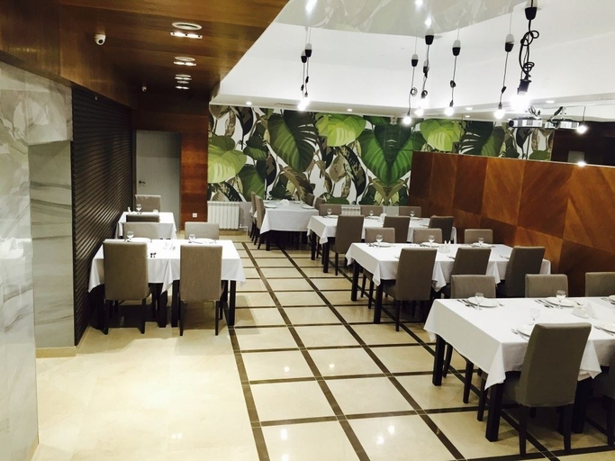 Food & Drinks 4, Park - Hotel Pushkin, Buzulukskiy rayon
